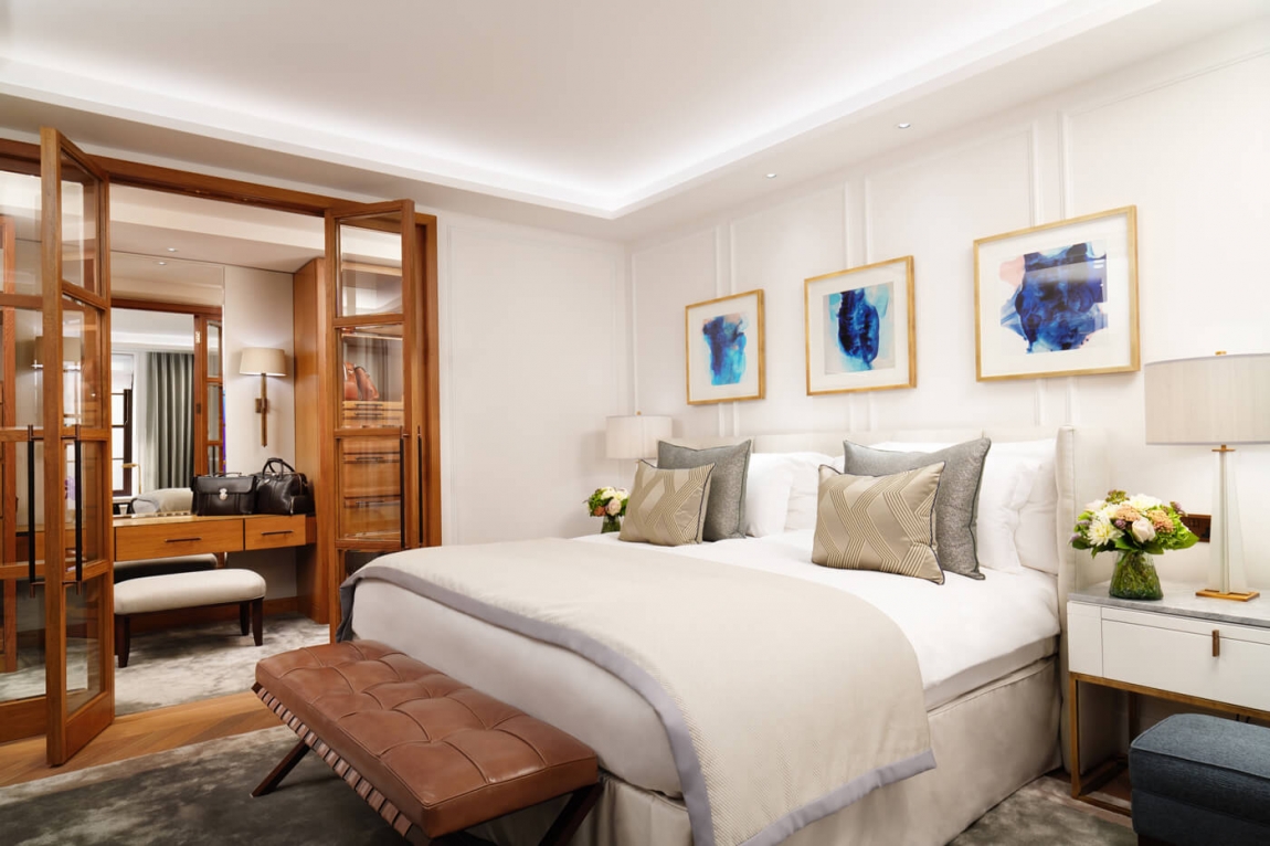 The London Suite bedroom. Image supplied by Corinthia Hotel London.
